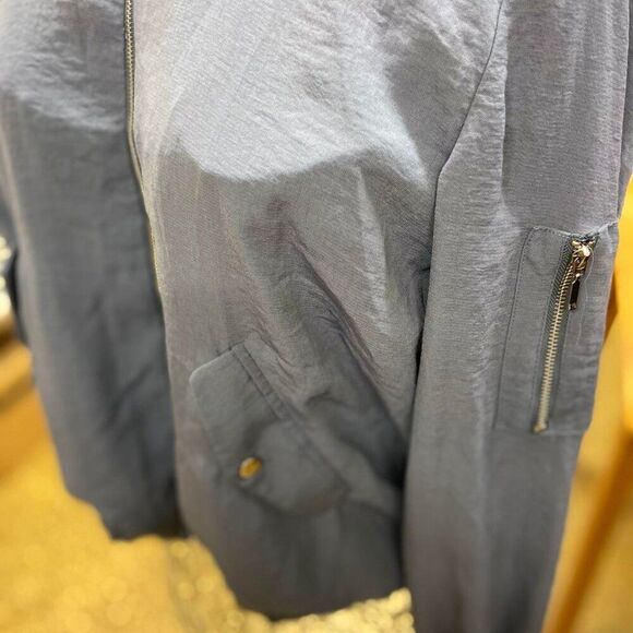 Bomber Jacket - Picture 5 of 5